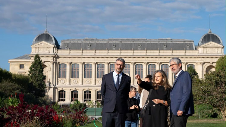 Visite du Jardin des Plantes lors de la cérémonie de dévoilement de la plaque "Jardin remarquable"